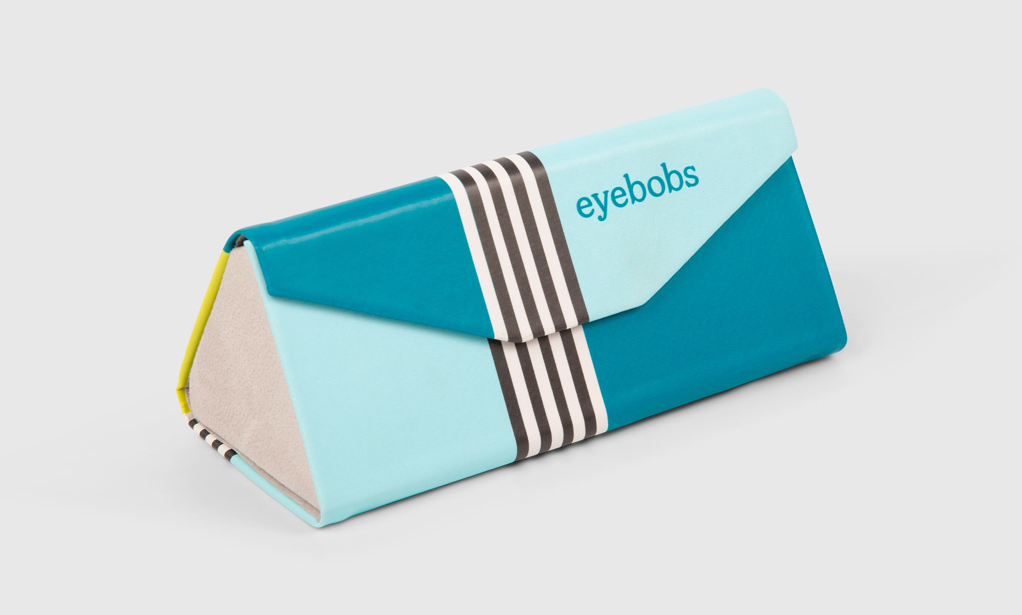 Iconic Stripe_Trifold_Angle